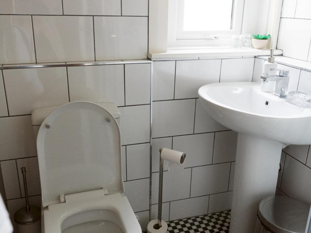 Pass The Keys Cozy Two Bed Flat Near Glasgow Airport & Paisley Zewnętrze zdjęcie