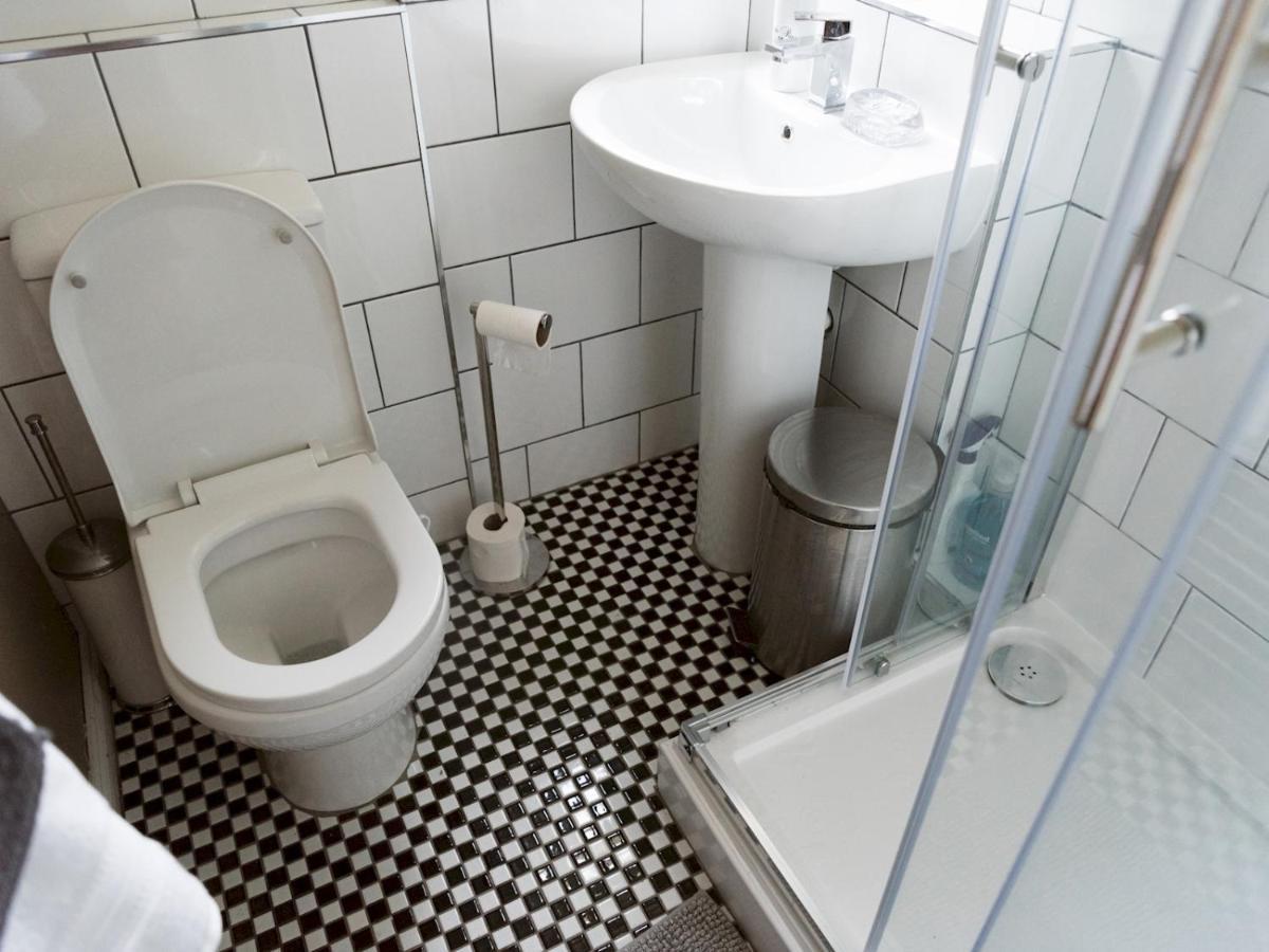 Pass The Keys Cozy Two Bed Flat Near Glasgow Airport & Paisley Zewnętrze zdjęcie