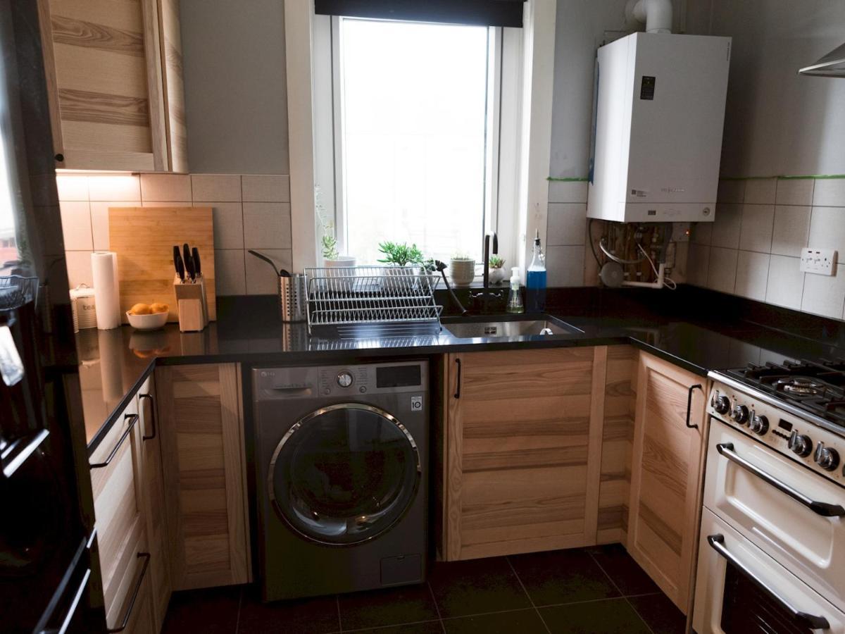 Pass The Keys Cozy Two Bed Flat Near Glasgow Airport & Paisley Zewnętrze zdjęcie